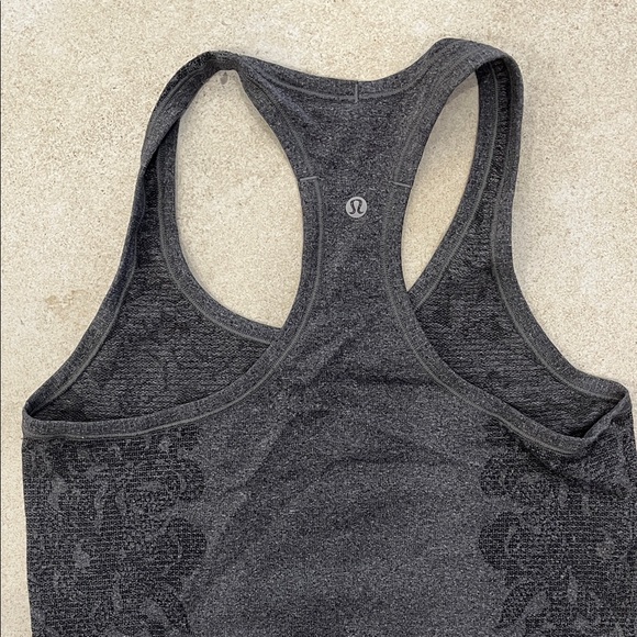 Lululemon Swiftly Tech Tank Top Razorback Size 6 - Picture 2 of 4